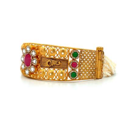 BRILLIANT LATTICE AND FLOWER MOTIF ANTIQUE BRACELET  Bracelet