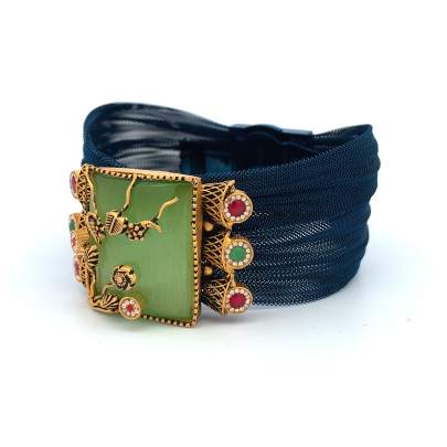 CLASSIC FLOWER AND LEAF INSPIRED ON A GREEN GEMSTONE BRACELET  Bracelet