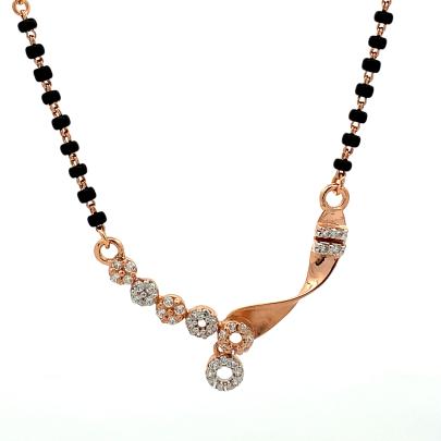 DELICATE MANGALSUTRA WITH CONNECTED CIRCLES AND TWISTED PENDANT  Gold