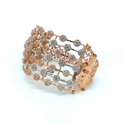 ENCHANTING FLORAL PATTERN DIAMOND BRACELET FOR LADIES  Bracelet