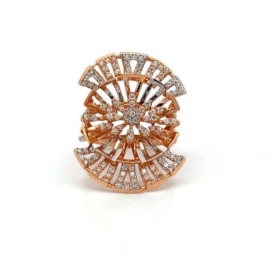 ENTHRALLING DIAMOND COCKTAIL RING FOR LADIES  Gold