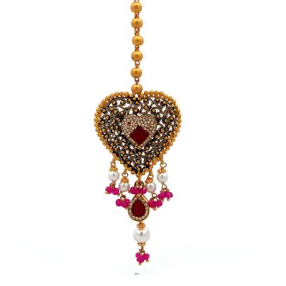 ENTHRALLING HEART MOTIF ANTIQUE MAANG TIKKA WITH BEADED CHARMS  Gold