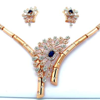 GLAMOROUS FLORAL MOTIF DIAMOND AND SAPPHIRE NECKLACE SET  Gold