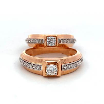 GRACEFUL SOLITAIRE CARVED IN A SQUARE SHAPE COUPLE RINGS  Gold