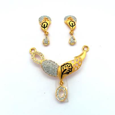 INTRINSIC LEAFLET GOLD PAISLEY MANGALSUTRA PENDANT SET  Pendant Set