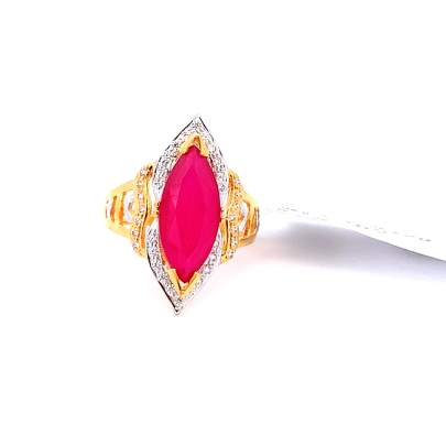 FINEST RED MARQUISE CUT GOLD FINGER RING  Gold