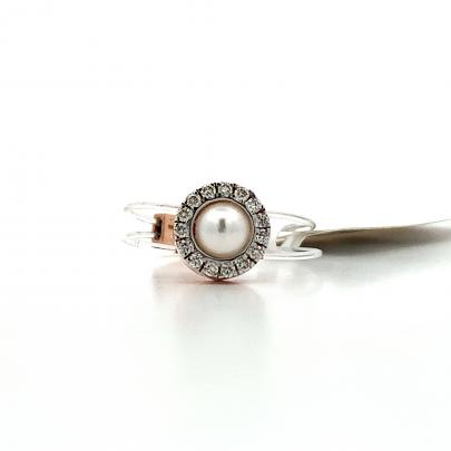 GORGEOUS ROUND RING WITH DIAMONDS AND PEARLS Diamond