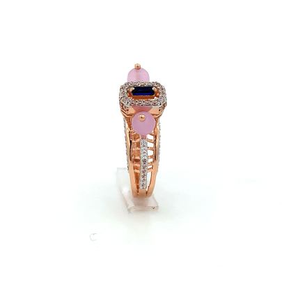 GRACEFUL SQUARE CARVED BLUE SAPPHIRE AND EMERALD RING  Gold