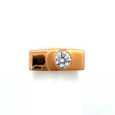 STUNNING SQUARE CARVED SINGLE STONE STUDDED GENTS RING  Gold