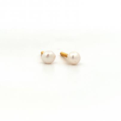 ELEGANT GOLD AND PEARLS STUD EARRINGS  Earrings