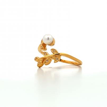 OBSCURE LEAFY DESIGNED PEARL EMBEDDED LADIES RING Rings