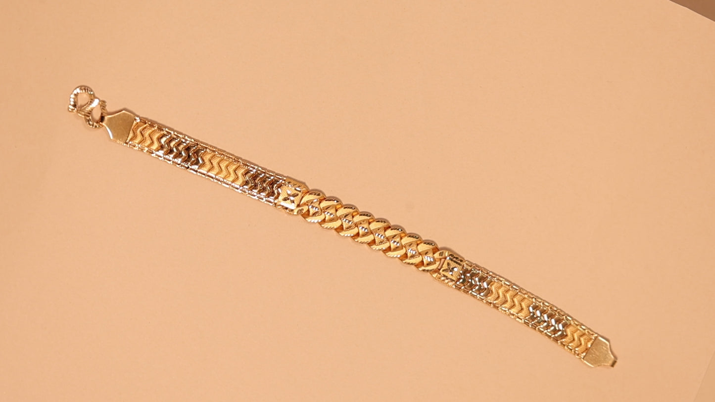 Gold Curb Chain Bracelet